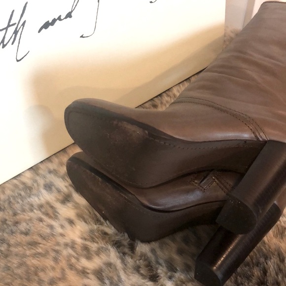 PRICE DROP! ⭐️ Elizabeth and James Leather Boots - Picture 4 of 7